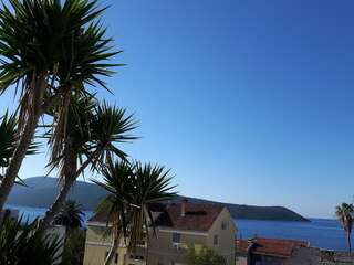 Апартаменты Studios Adriatic Херцег-Нови Апартаменты с 1 спальней, вид на сад-3