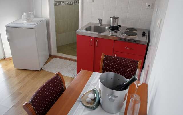 Апартаменты Studios Adriatic Херцег-Нови-30